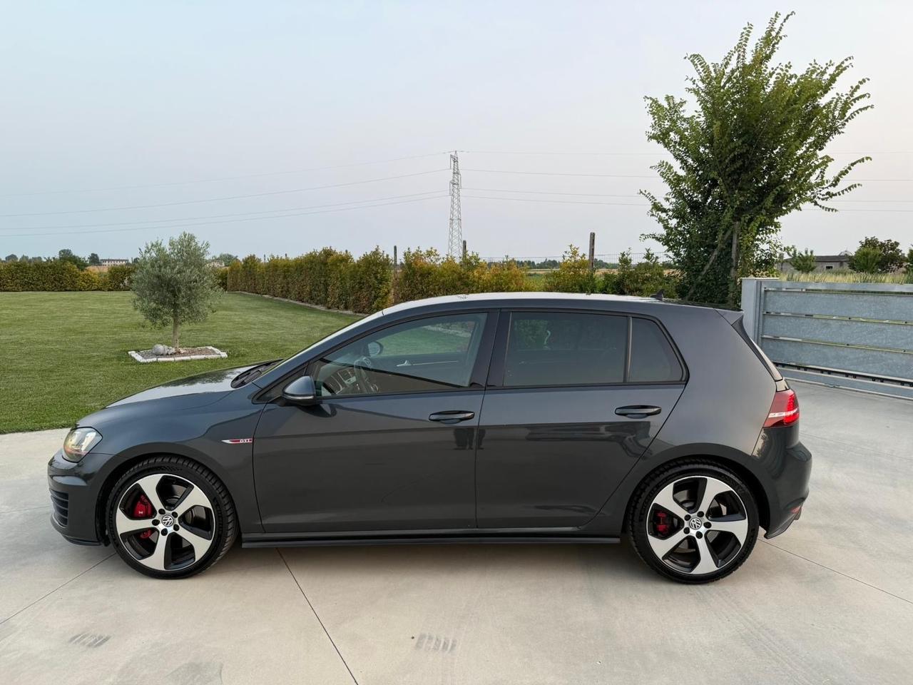 Volkswagen Golf GTI Performance 2.0 TSI 5p. BlueMotion Technology