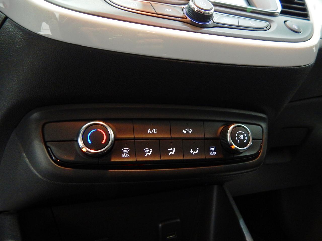 Opel Crossland X 1.5 ecotec Innovation S&S CARPLAY-LED-PARK-KAMERA