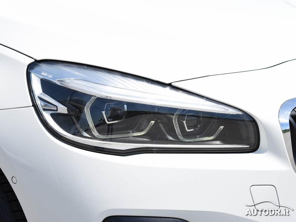 BMW Serie 216d Business autom. 7posti LED, Navi, Vetri oscurati