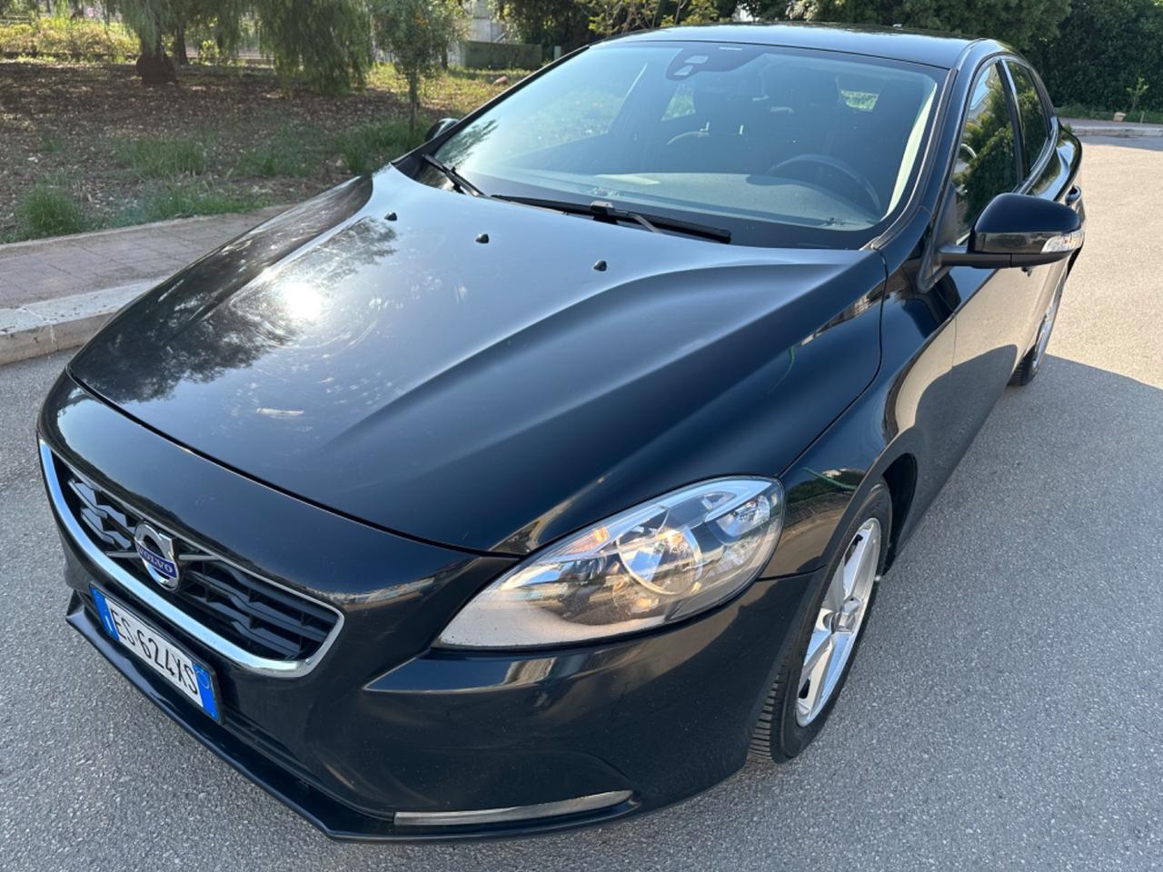 Volvo V40 D3 Kinetic 1.6 DIESEL 2013 - NAVI, MANUALE