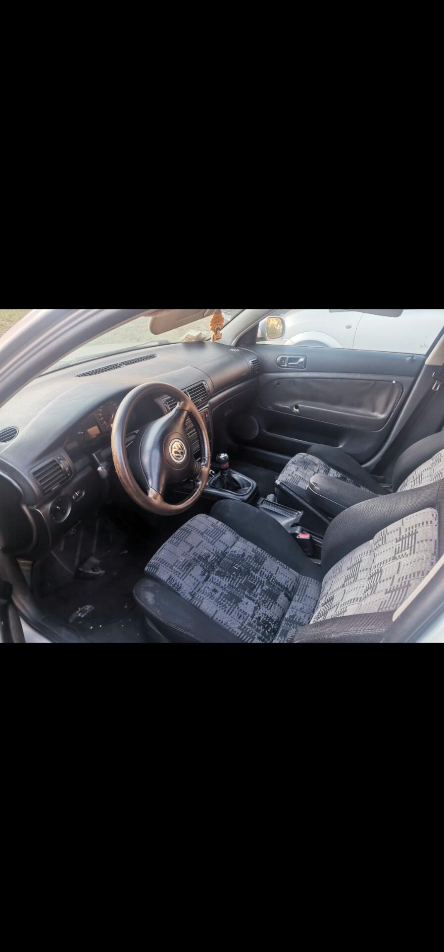 Volkswagen Passat 1.9 TDI/101 CV cat per operatori del settore