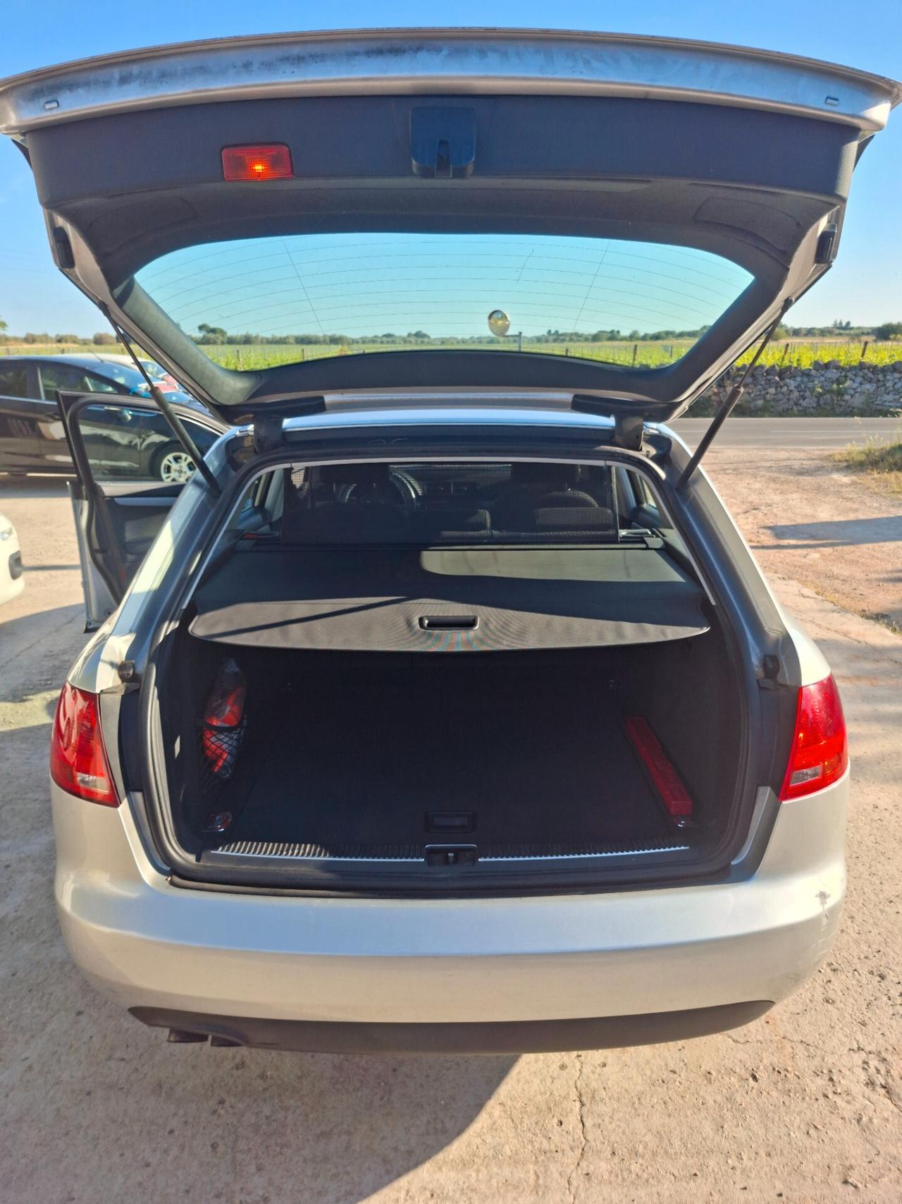 Audi A4 2.0 TDI con 12 mesi di Garanzia
