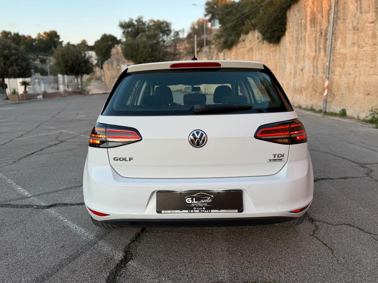 Volkswagen Golf/1.6 TDI 90CV/CAR PLAY/CERCHI 17"/NEOPATENTATI