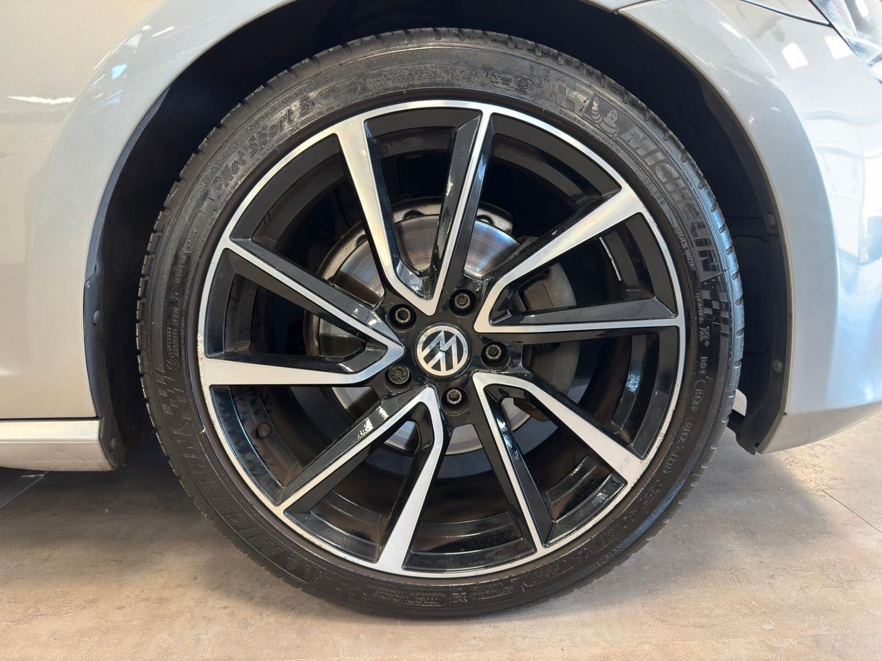 Volkswagen Golf VII 2.0 TDI DSG 5p. Highline