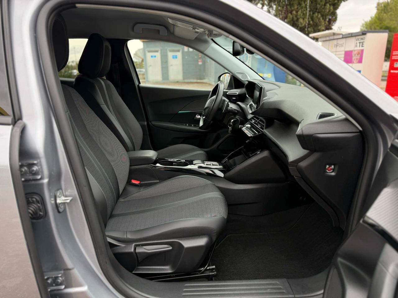 Peugeot 2008 BlueHDi 130 S&S EAT8 Allure Pack