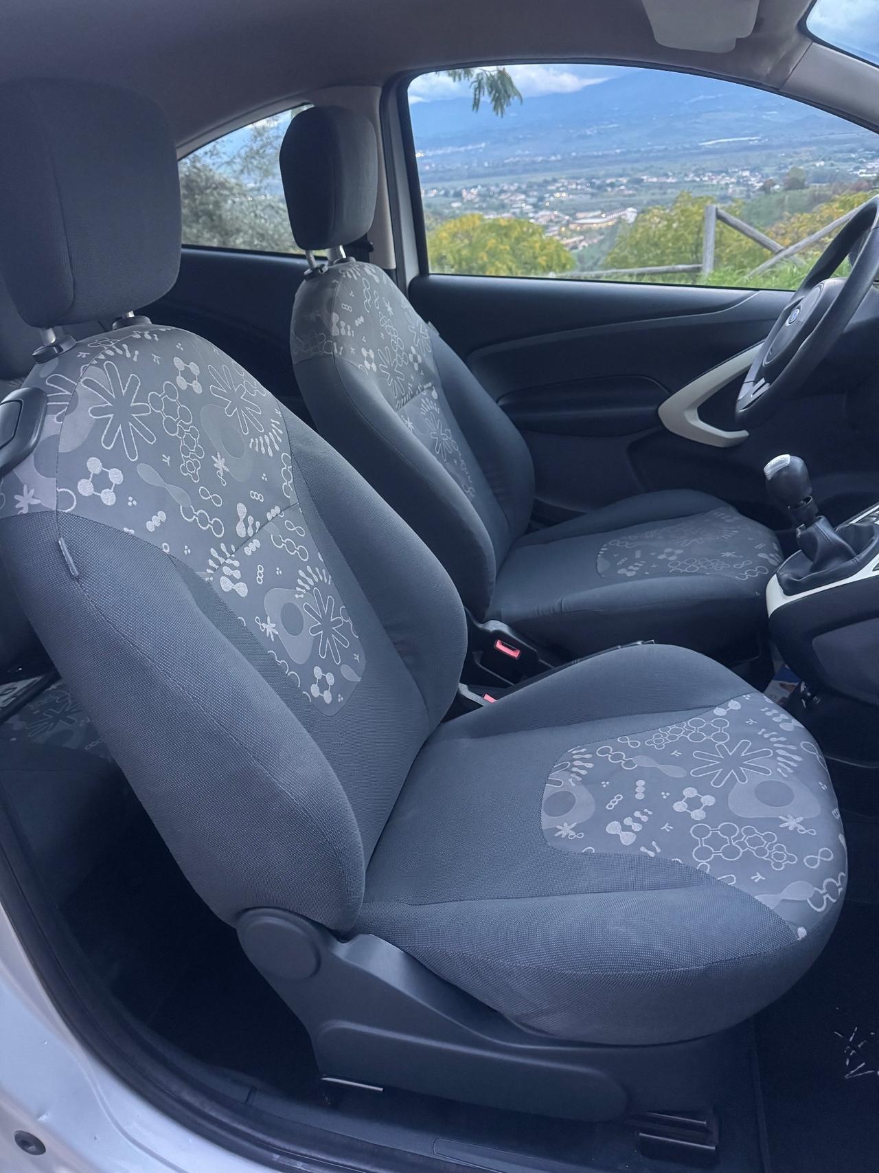 Ford Ka 1.3 Multijet 75CV *TITANIUM* 2010