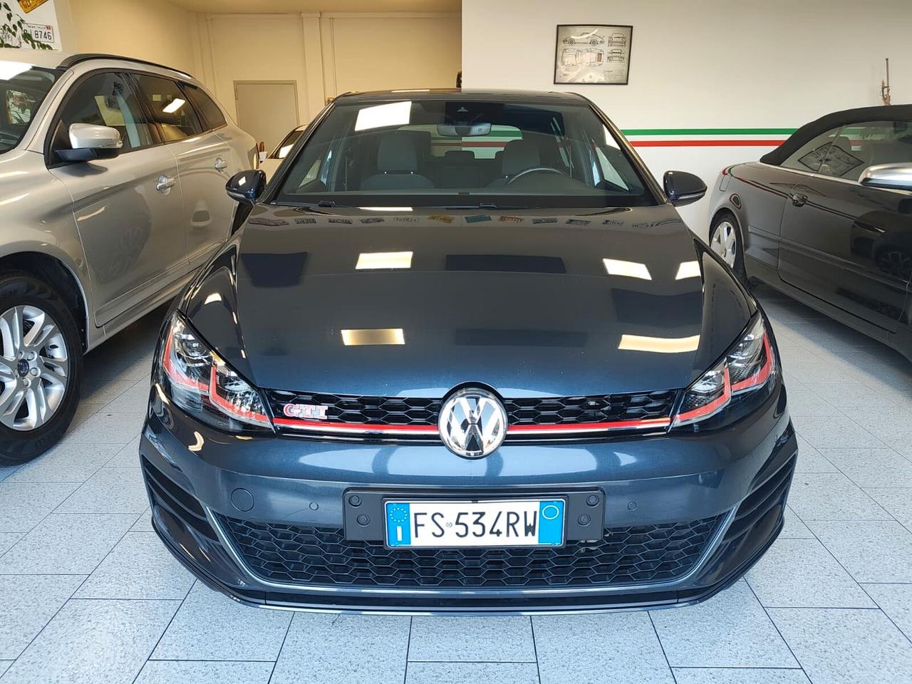 Volkswagen Golf GTI Performance 245CV DSG