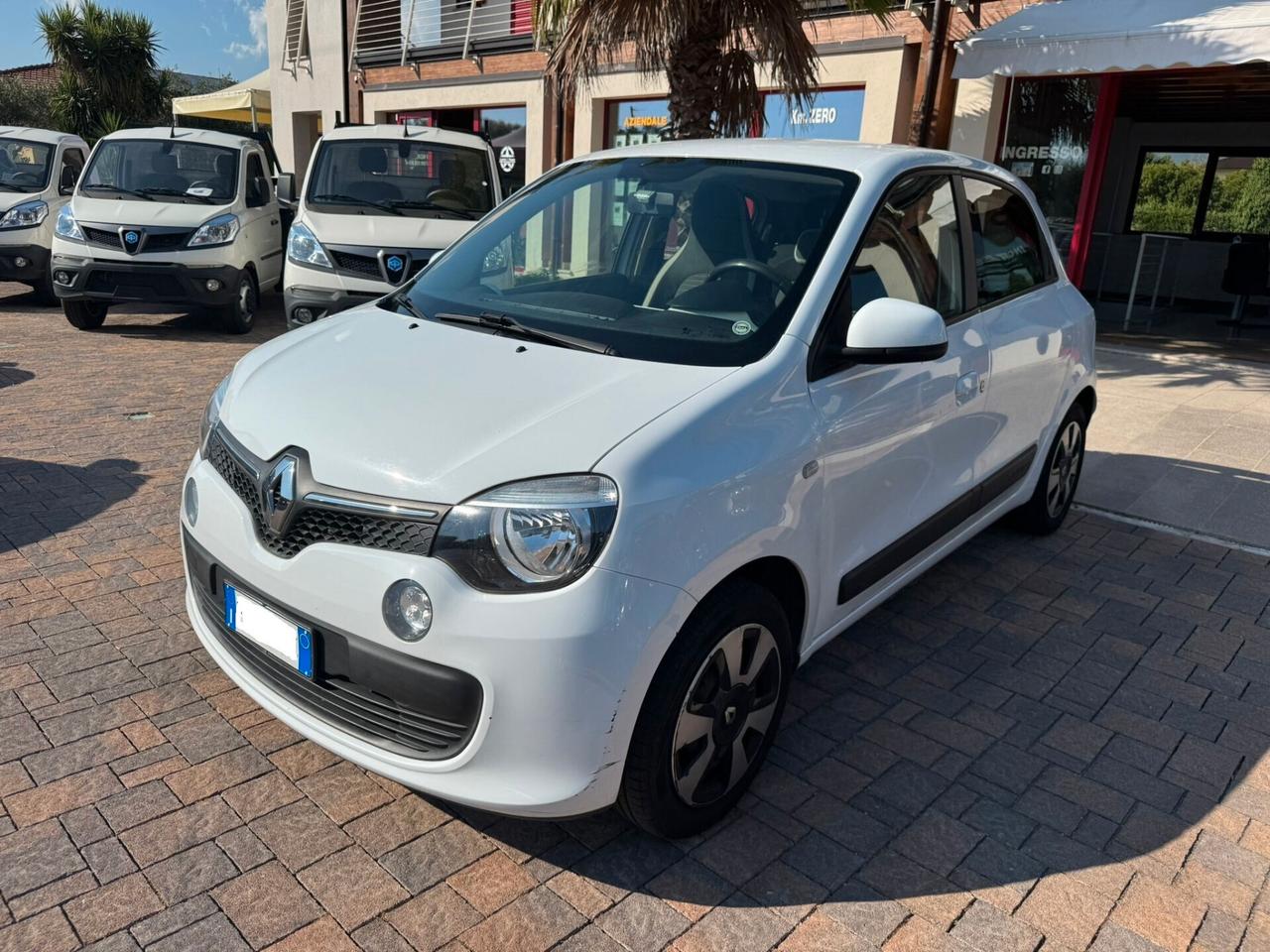 Renault Twingo 1.0 SCe Live OK PER NEOPATENTATO