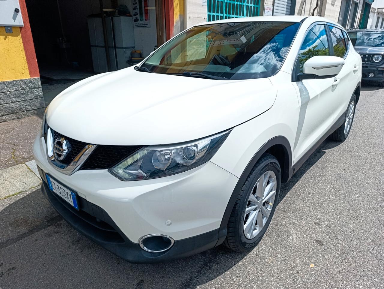 Nissan Qashqai 1.2 DIG-T FULL OPTIONAL UNICO PROPRIETARIO