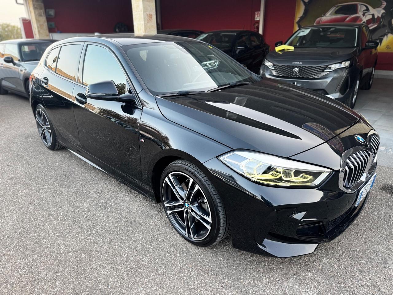Bmw 118 118d 5p. Msport Cockpit Sedili M