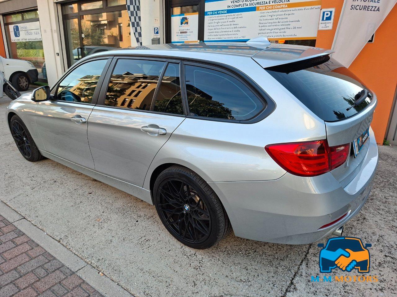 BMW 320 d Touring doppio treno di pneumatici