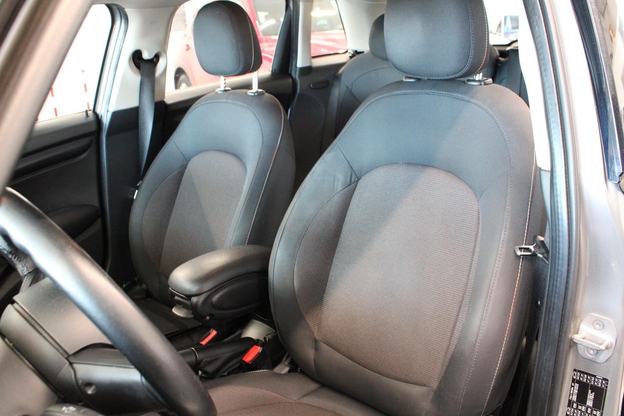 Mini Cooper D IV F55 2018 5p 1.5 Business auto