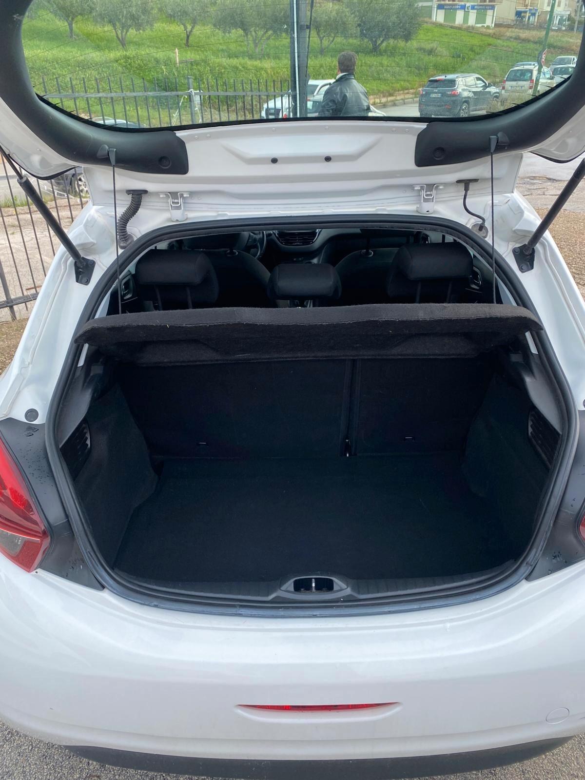 Peugeot 208 BlueHDi 75 5 porte Allure