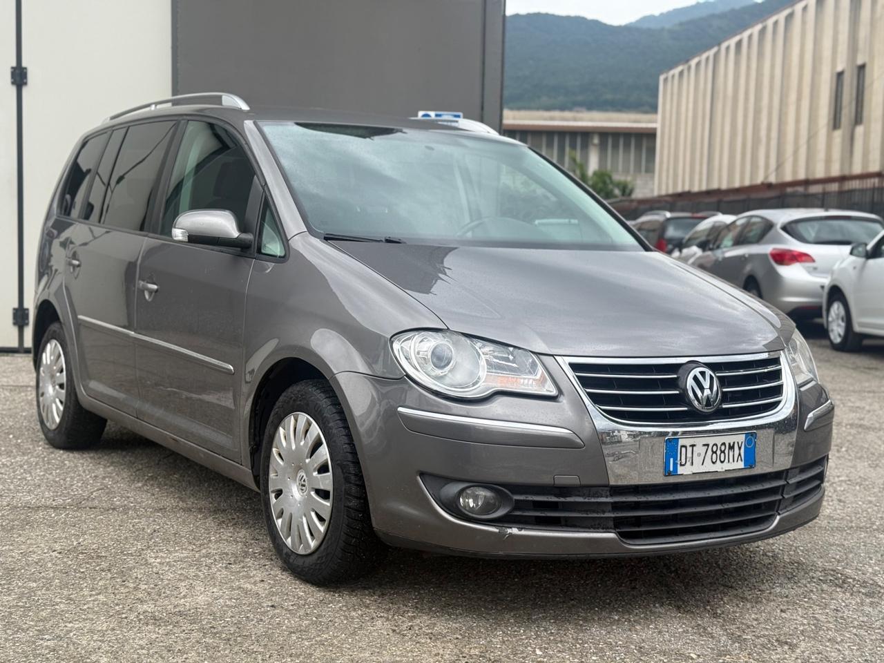Volkswagen Touran 2.0 TDI DPF Highline
