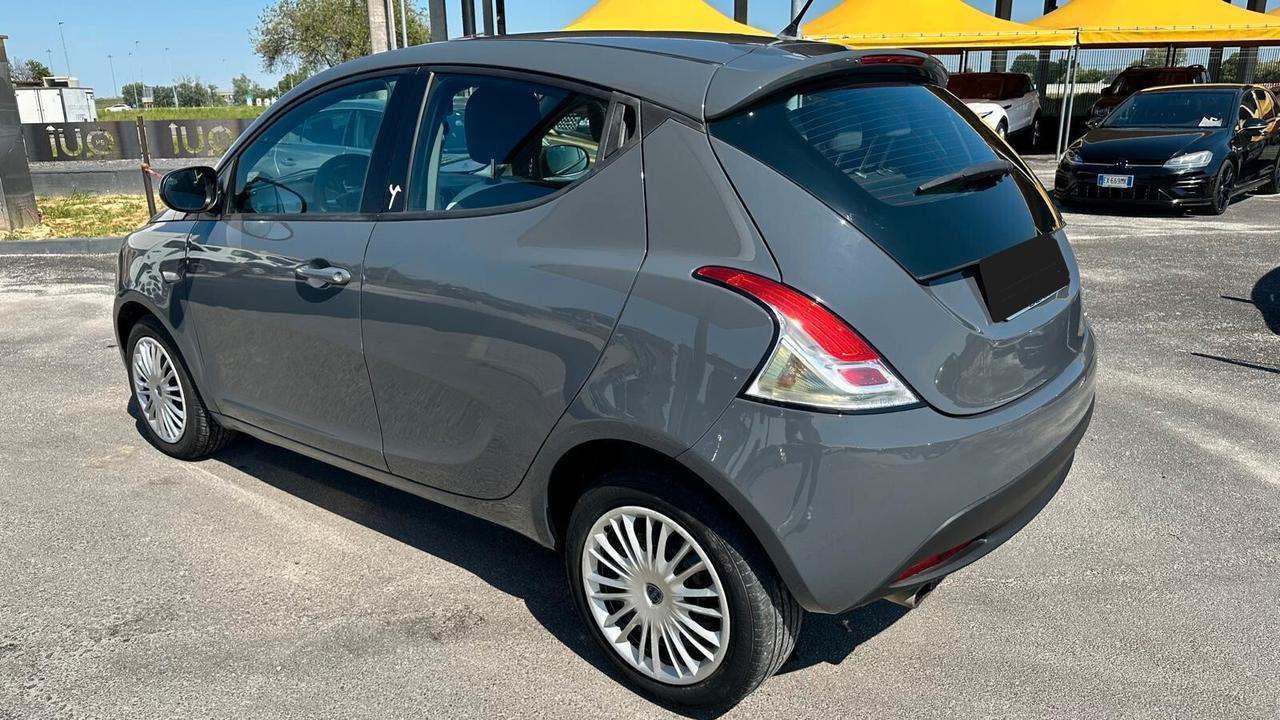 Lancia Ypsilon 1.2 69 CV 5 porte GPL Ecochic Silver UNICO PROPRIETARIO KM CERTIFICATI