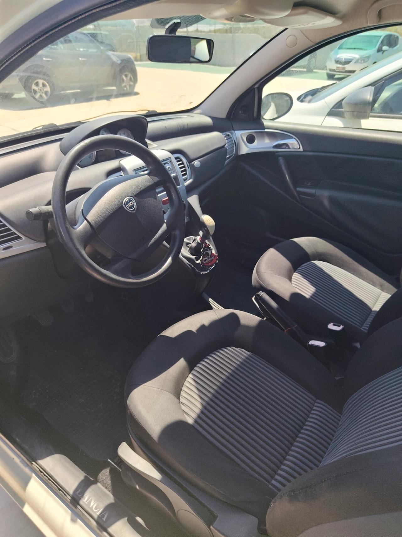 Lancia Ypsilon 1.2 Versus 2009