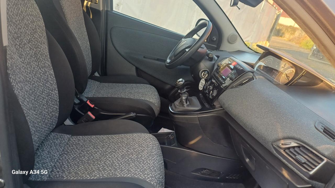 Lancia Ypsilon FireFly 5 porte S&S Hybrid UnYca