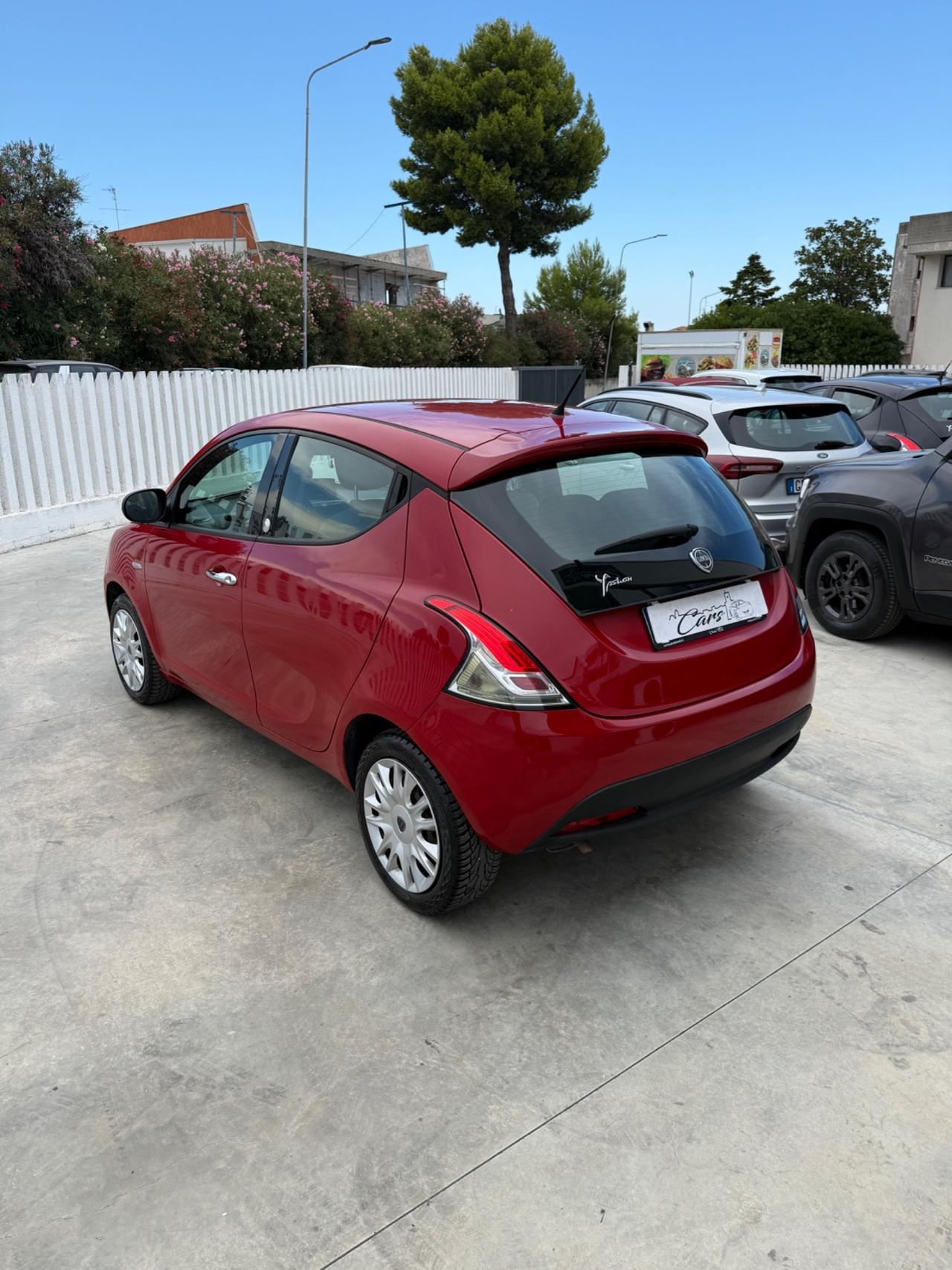 Lancia Ypsilon 1.2 69 CV 5 porte GPL Ecochic Gold