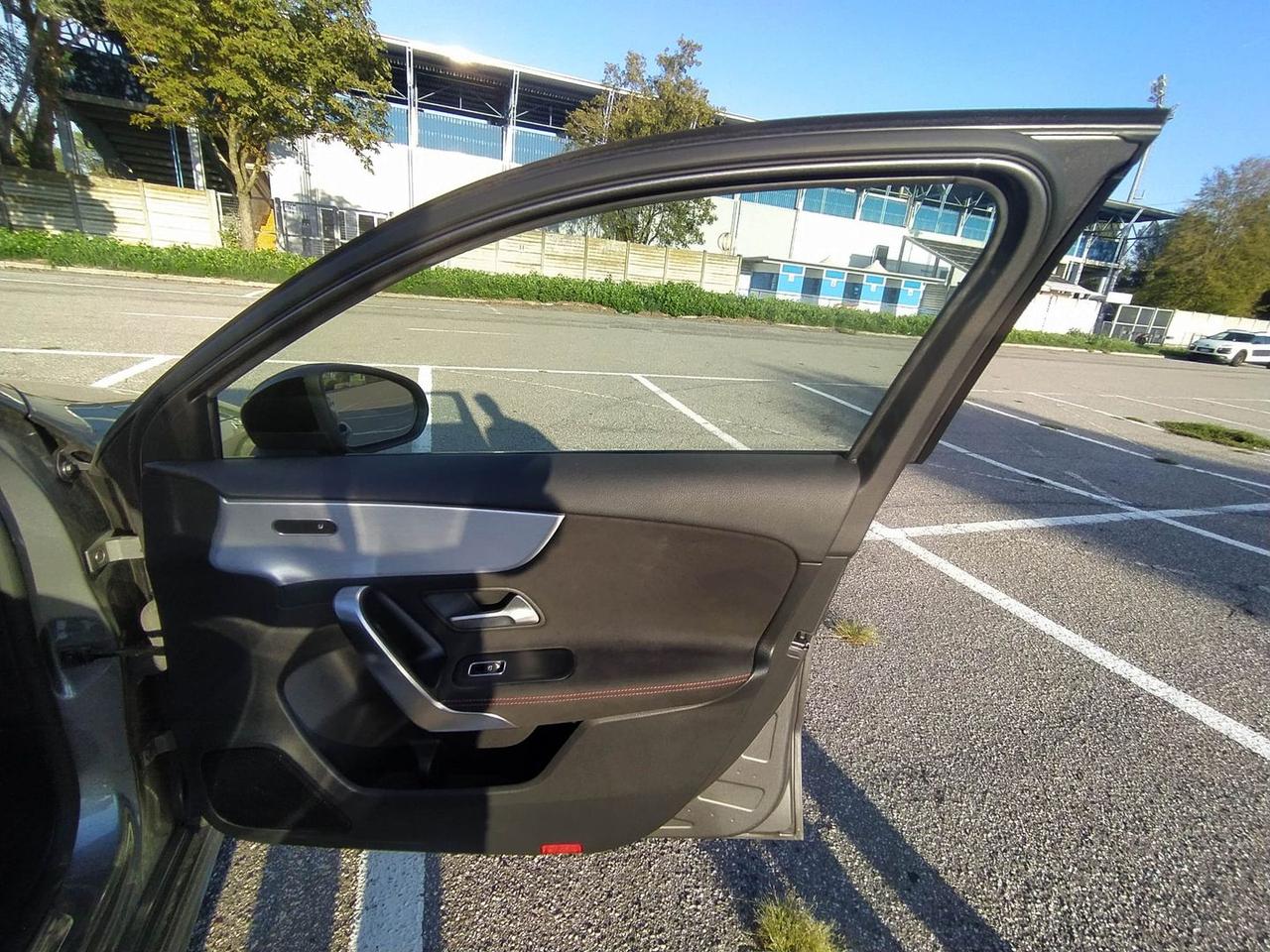 Mercedes-Benz A 250 PREMIUM #50030