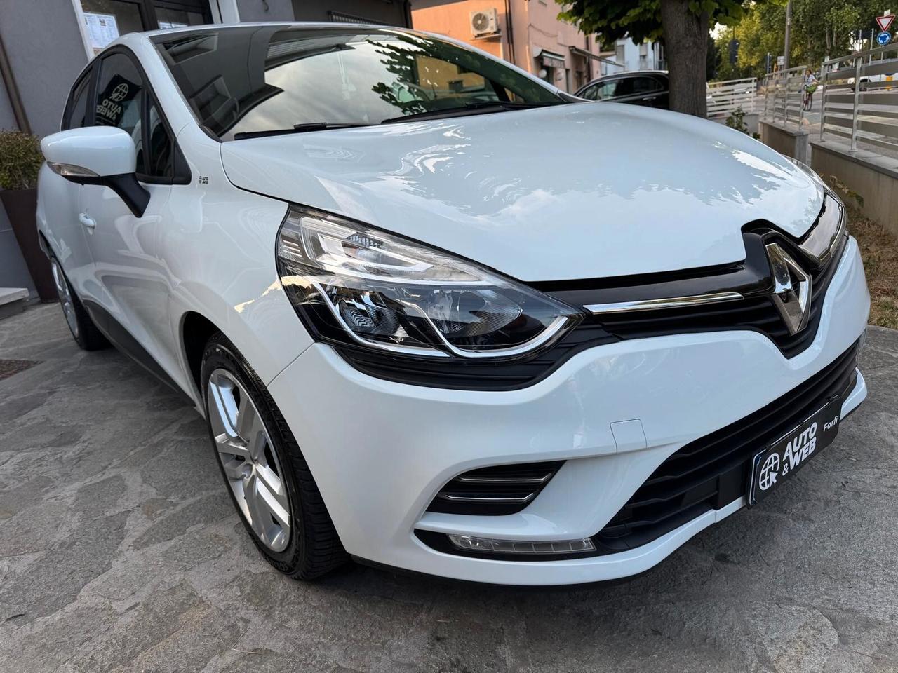 RENAULT CLIO TCe 12V 75cv GENERATION NEOPATENTATI