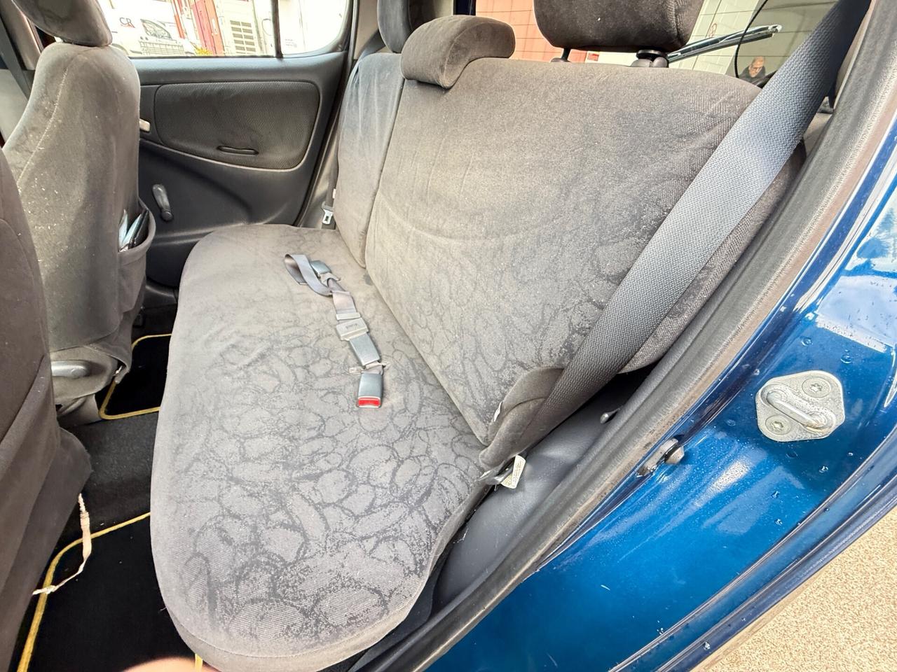 Toyota Yaris 1.3 5 porte Sol