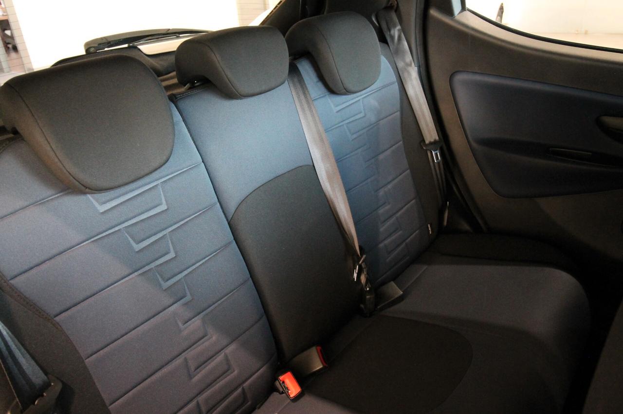 LANCIA YPSILON 1.0 70 CV HYBRID AZIENDALE