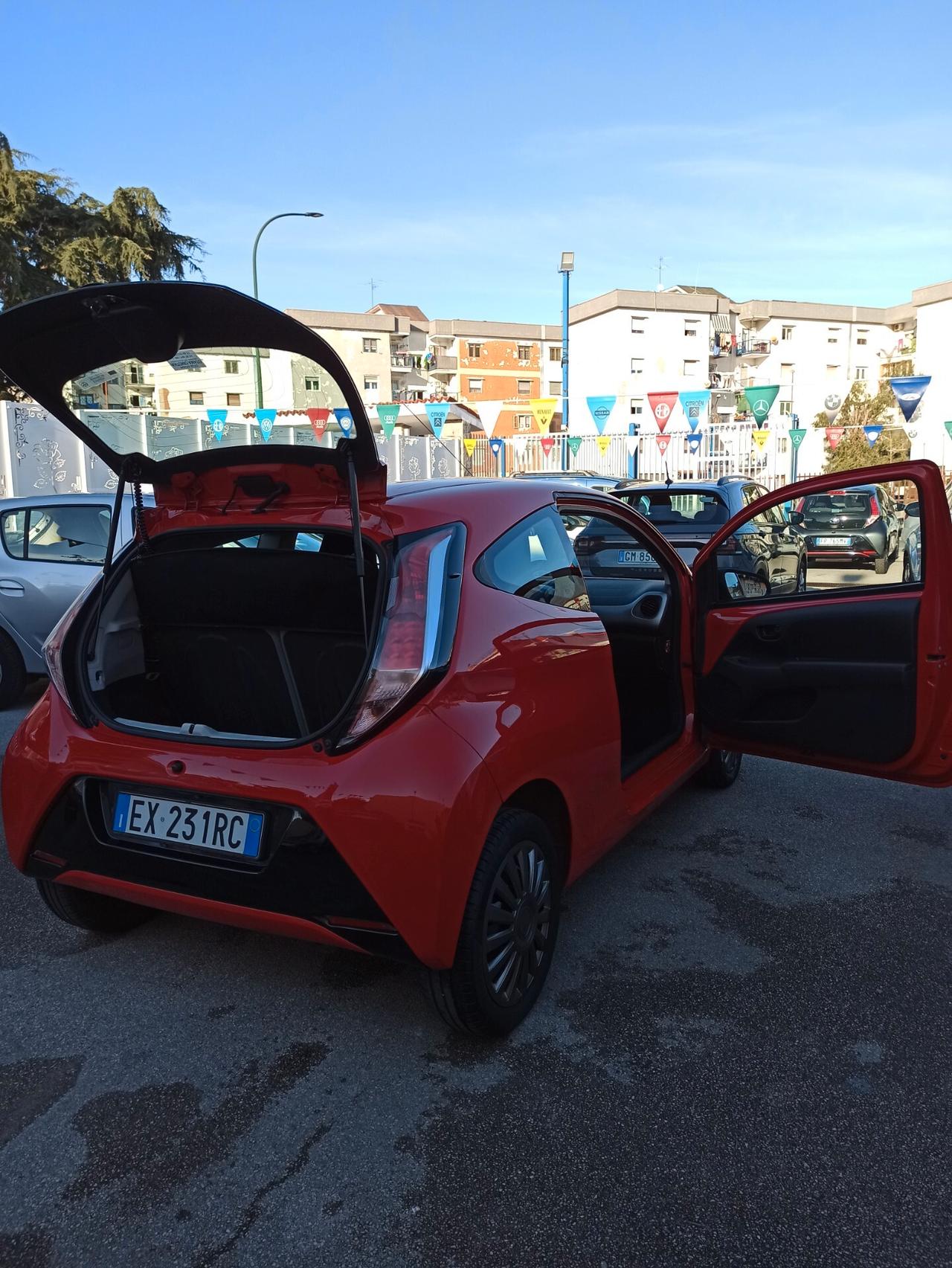 Toyota Aygo 1.0 VVT-i 69 CV 3 porte x-clusiv