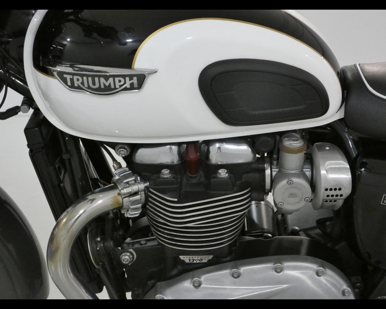 TRIUMPH Bonneville - T120