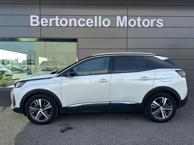 PEUGEOT 3008 Plug-In Hybrid 225 e-EAT8 Allure Pack BLACK&WHITE