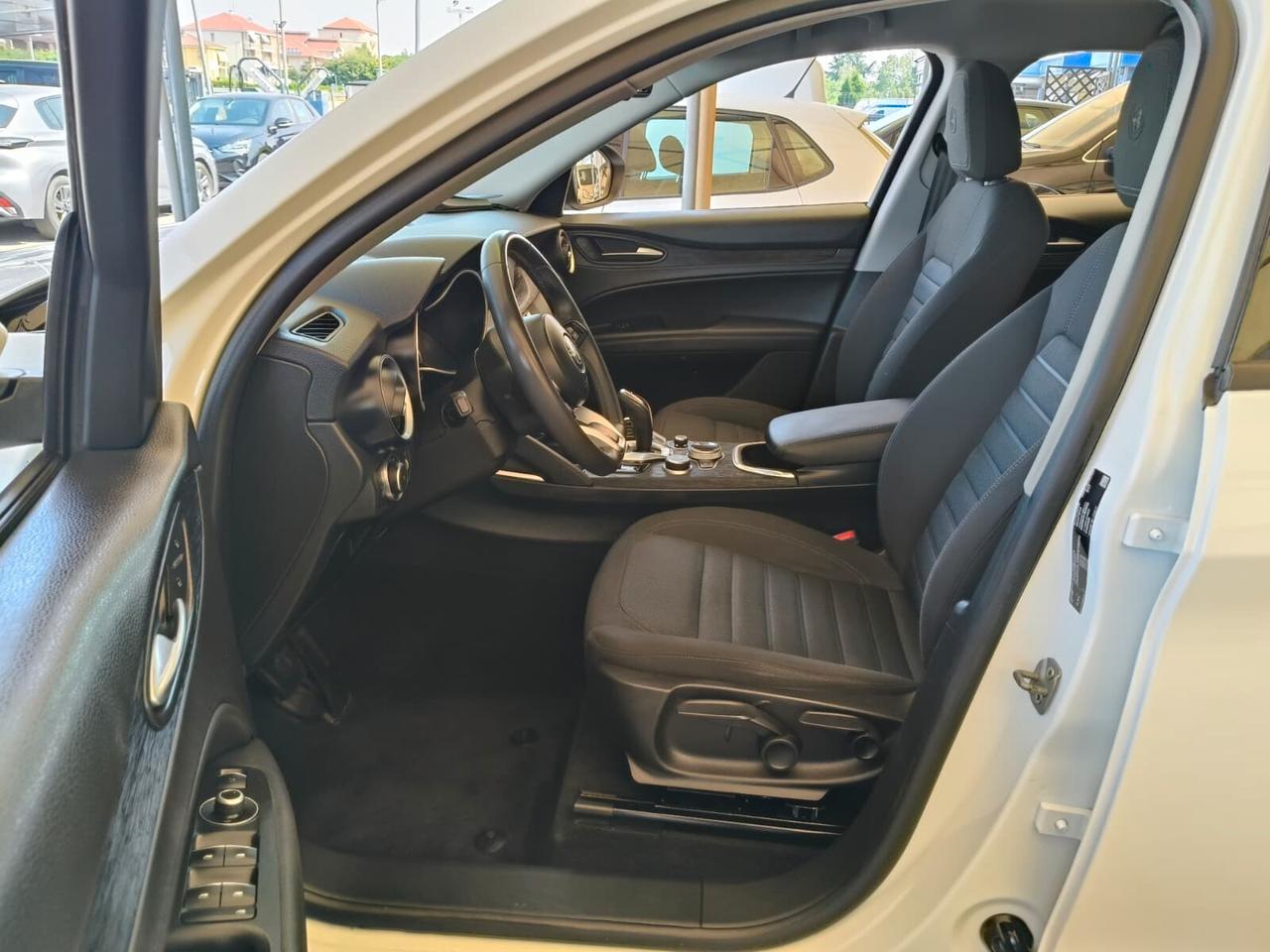 Alfa Romeo Stelvio AUTOCARRO N1 2.2 Turbodiesel 160 CV AT8 RWD Business
