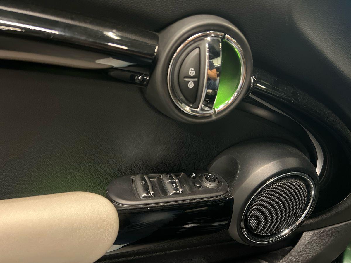 MINI Mini IV F57 2018 Cabrio - Mini Cabrio 1.5 Cooper D Boost auto