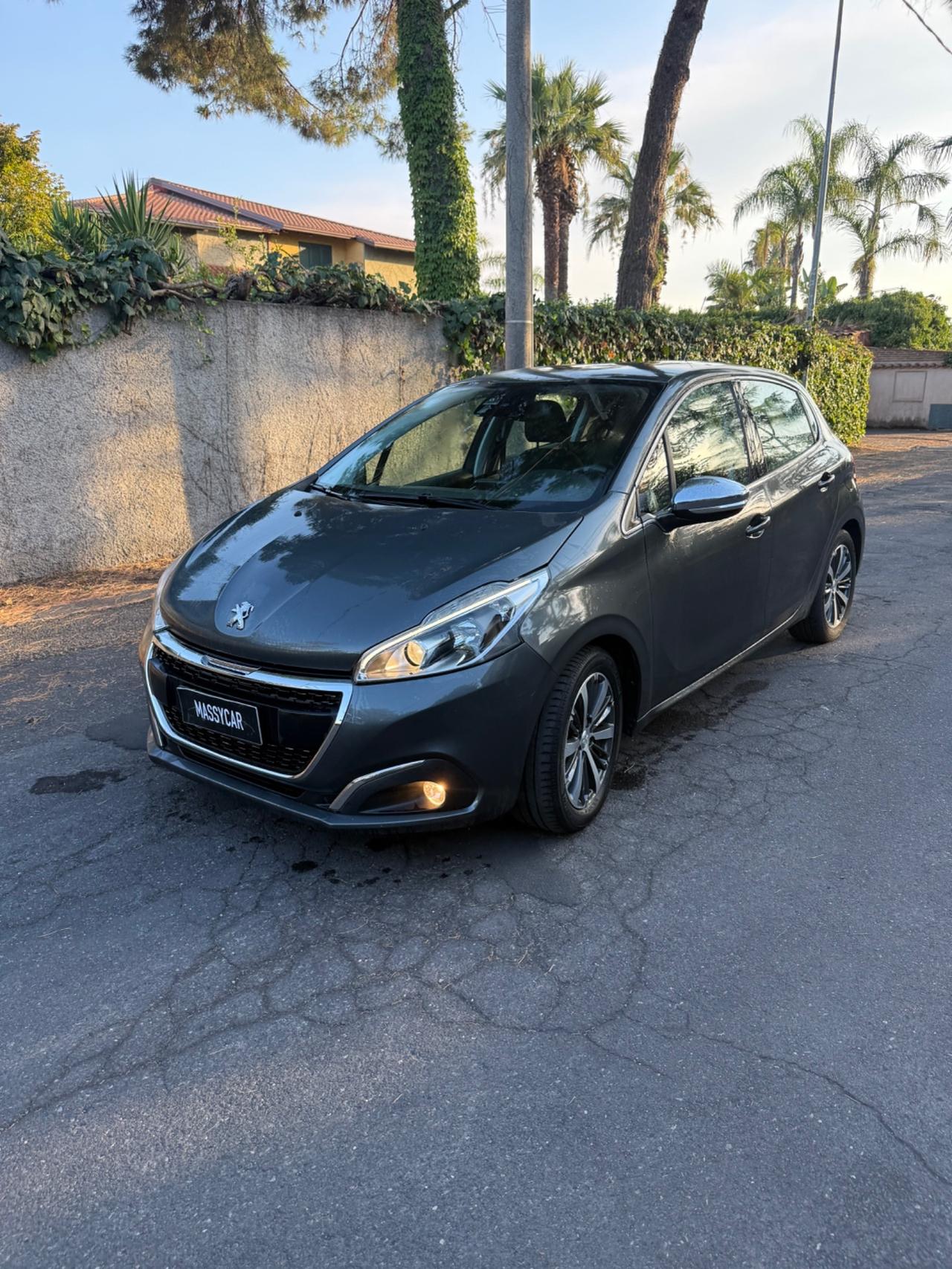 Peugeot 208 BlueHDi 100 5 porte Allure