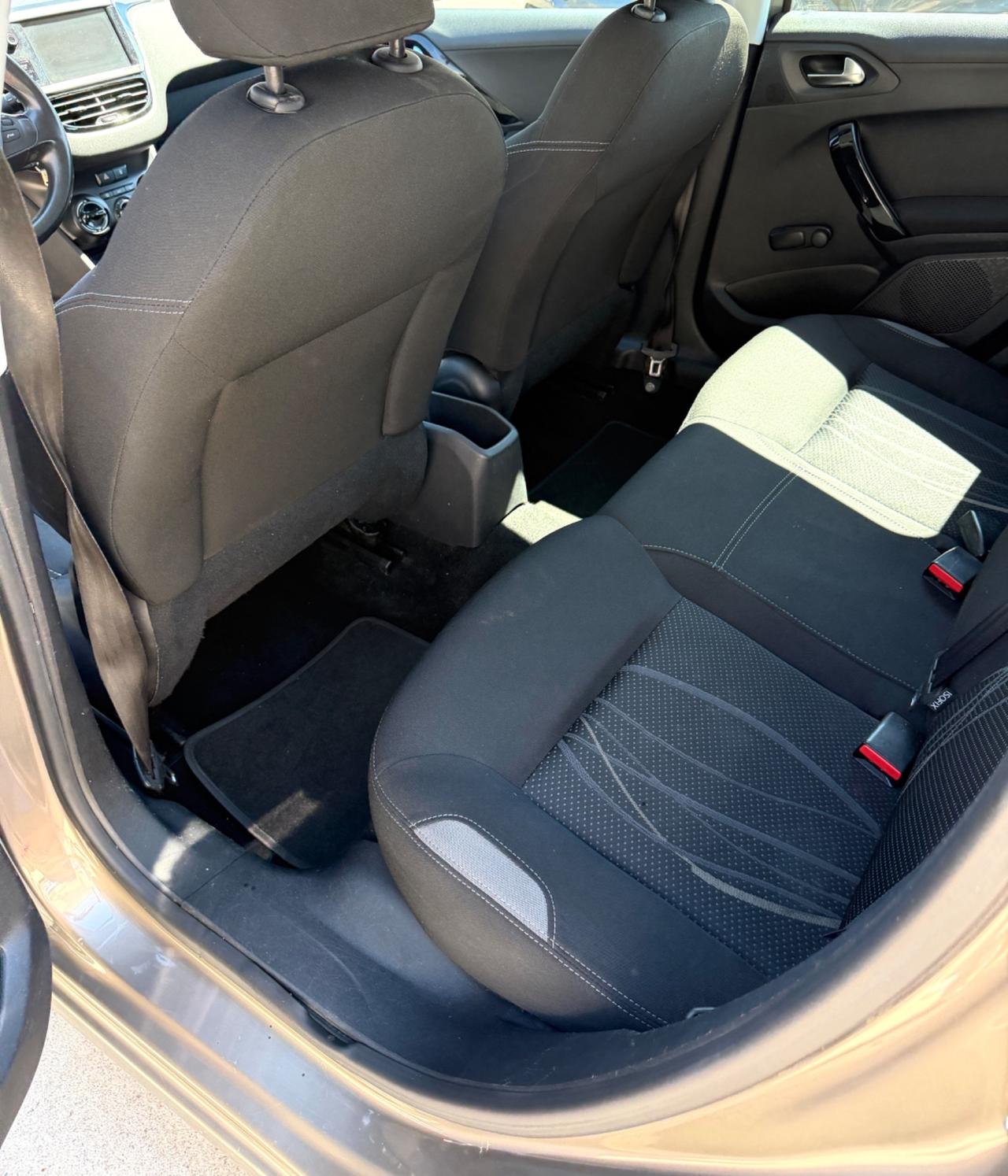 Peugeot 208 1.2 VTi 82 CV 5 porte Active