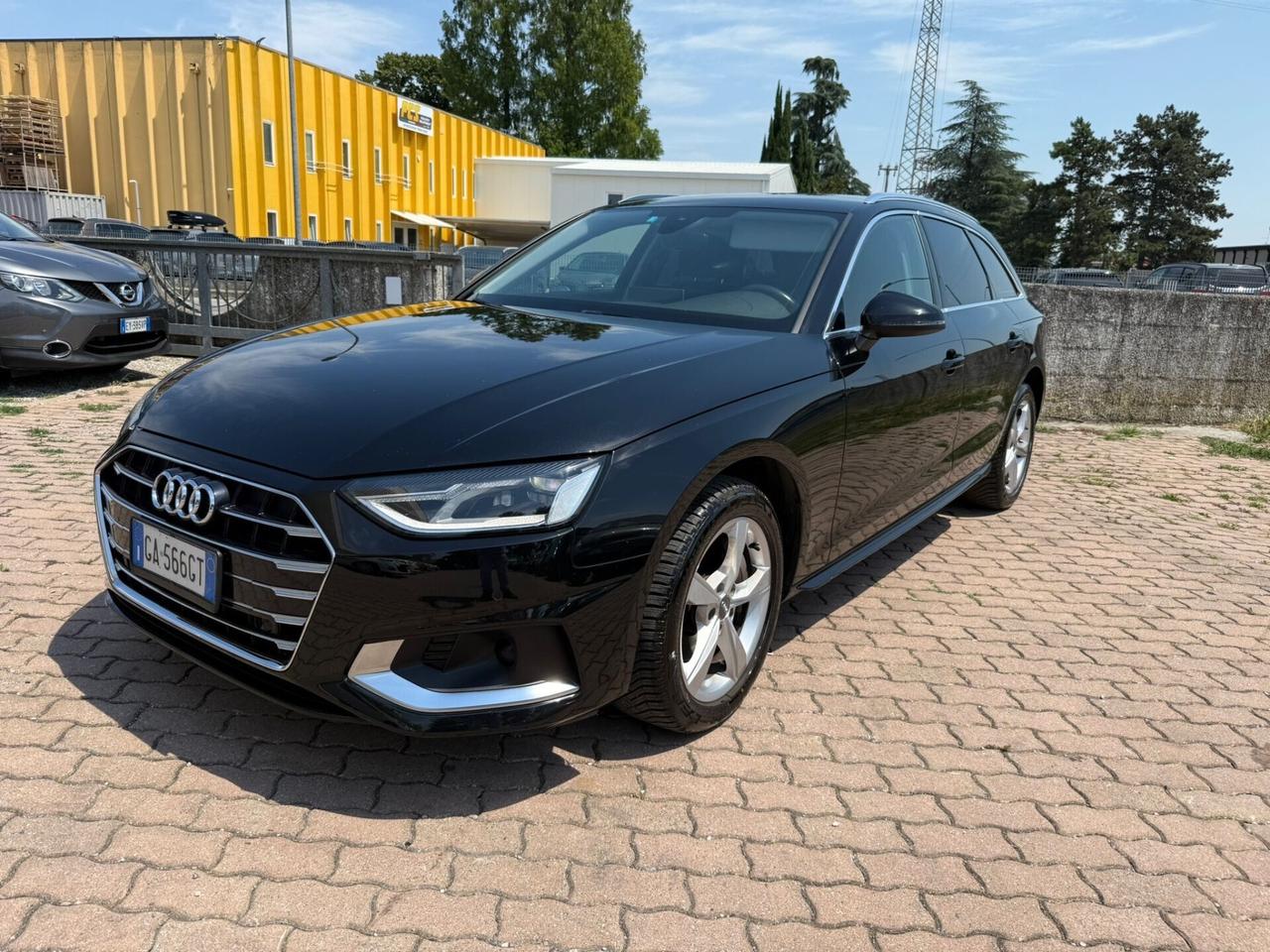 Audi A4 Avant 40 TDI S tronic S line edition