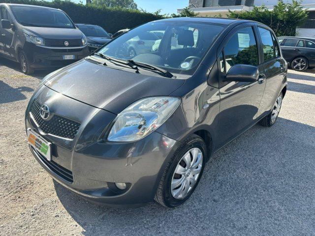 TOYOTA Yaris 1.3 5 porte Sol