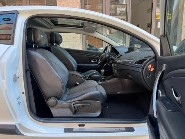 Renault Megane Coupé 1.5 dCi 110CV GT Line