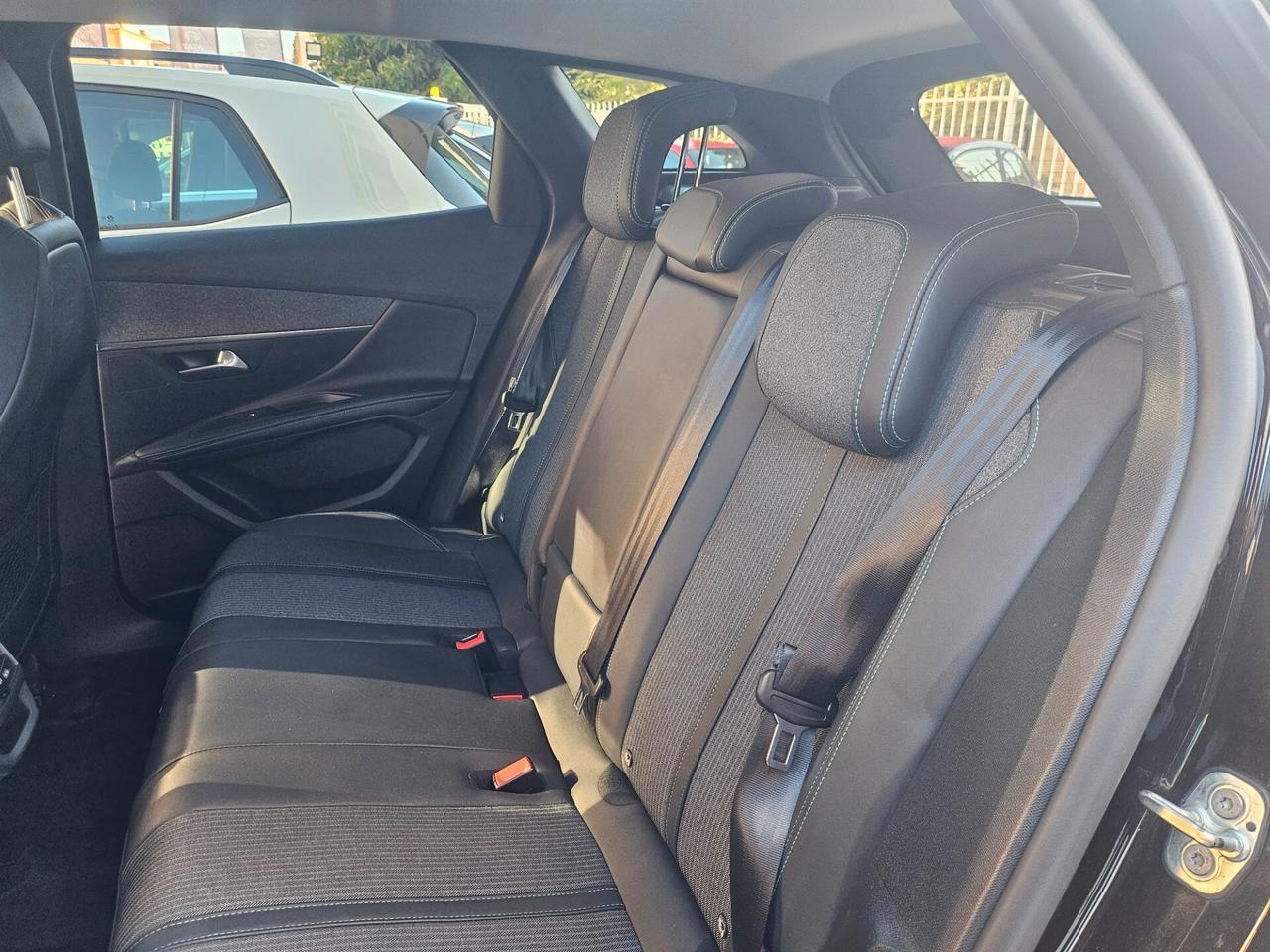 Peugeot 3008 BlueHDi 130 EAT8 Allure Pack 2022