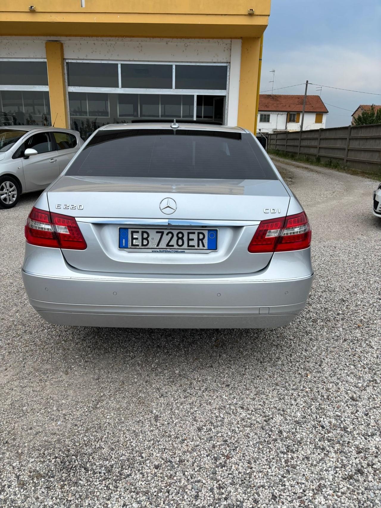 Mercedes-benz E 220 CDI BlueEFFICIENCY Avantgarde AMG