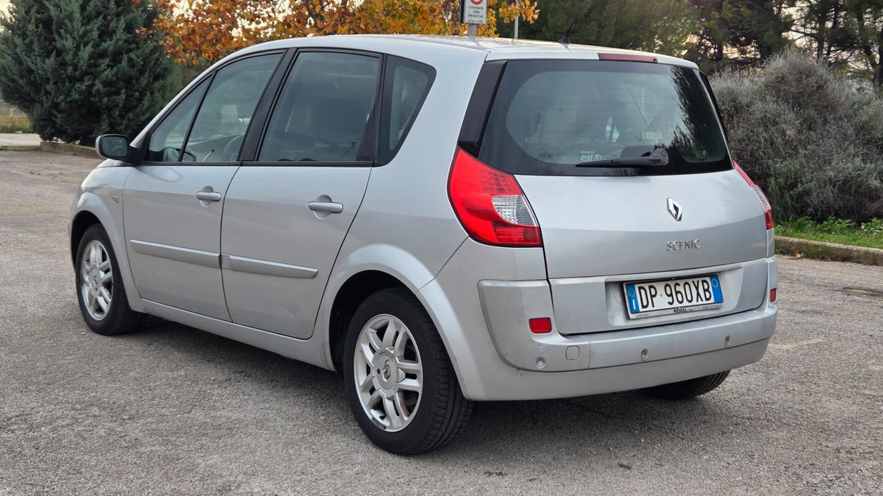 Renault Sceni 1.5 dCi/105CV Serie Speciale