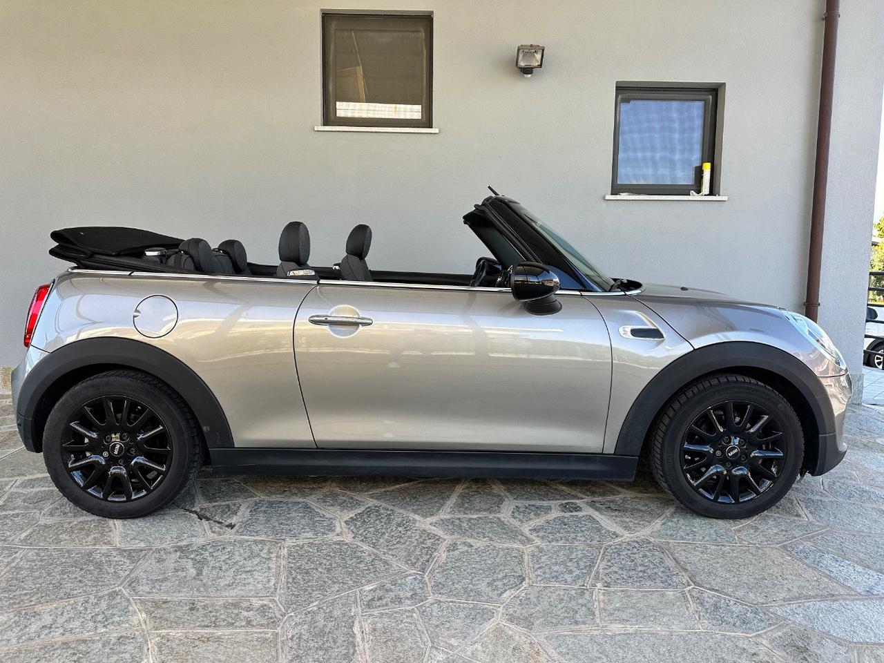 Mini Cabrio Cooper D 1.5 Twin Power Turbo DCT