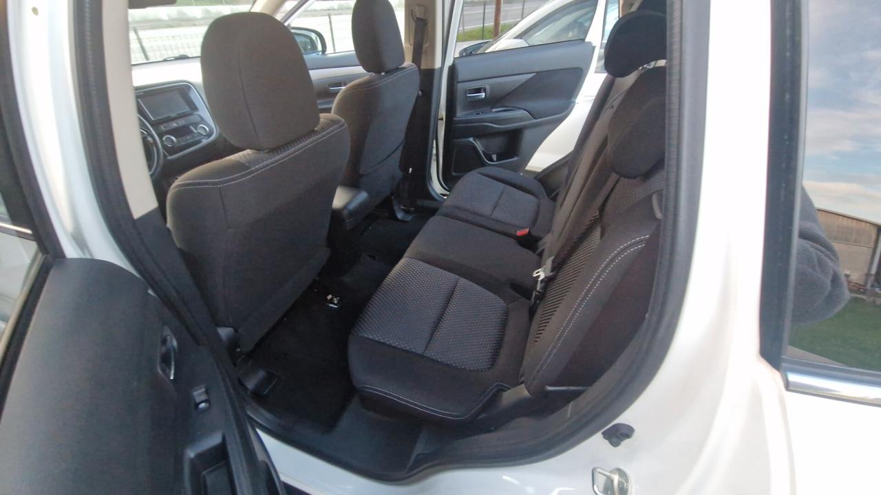 Mitsubishi Outlander 2.2 DI-D 4WD 7p.. garantito 12M