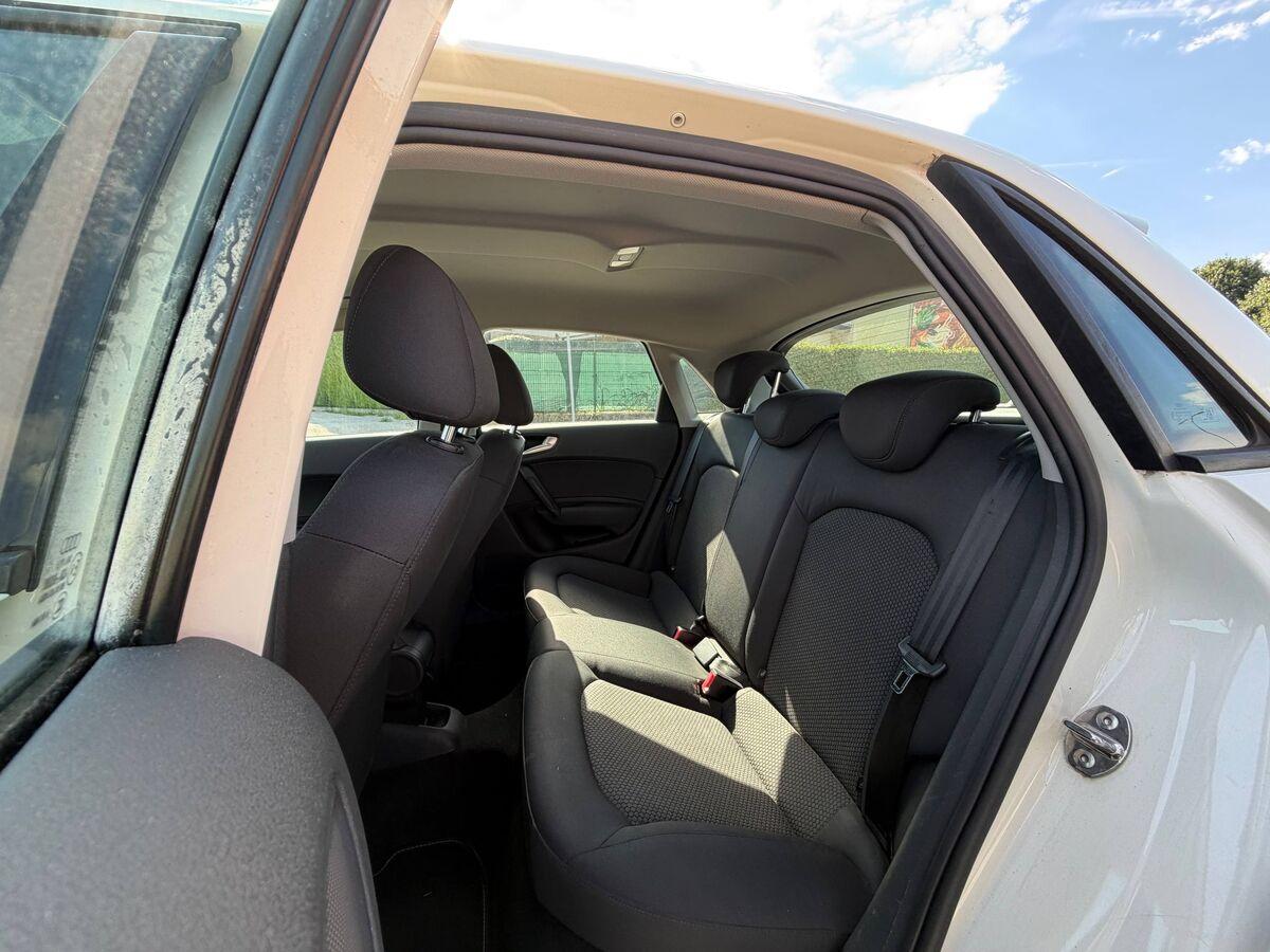 Audi A1 1.6 tdi Ambition 90cv