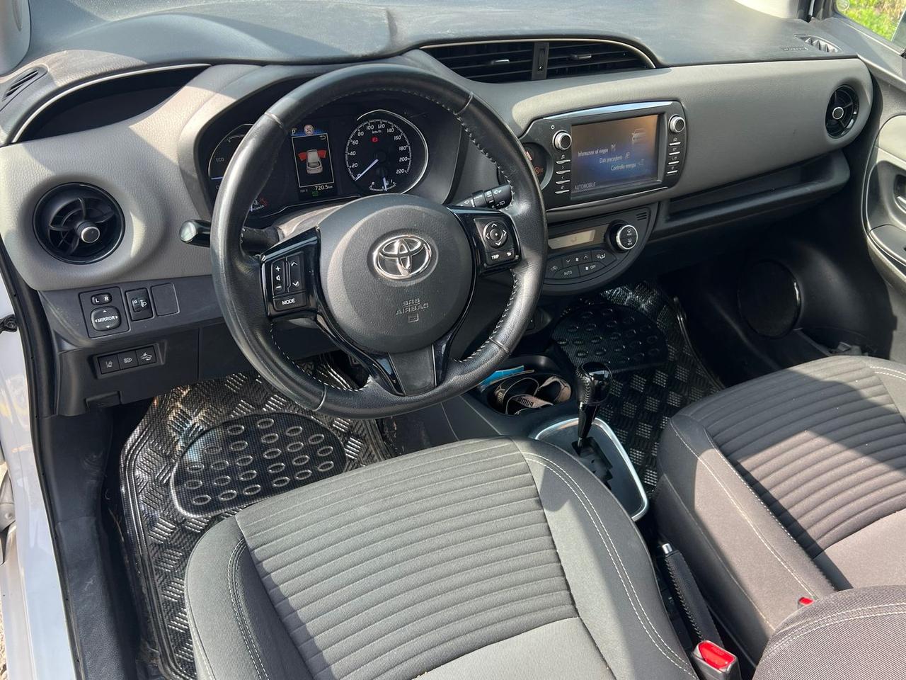 Toyota Yaris Active 1.5 VVT-i HEV #9713