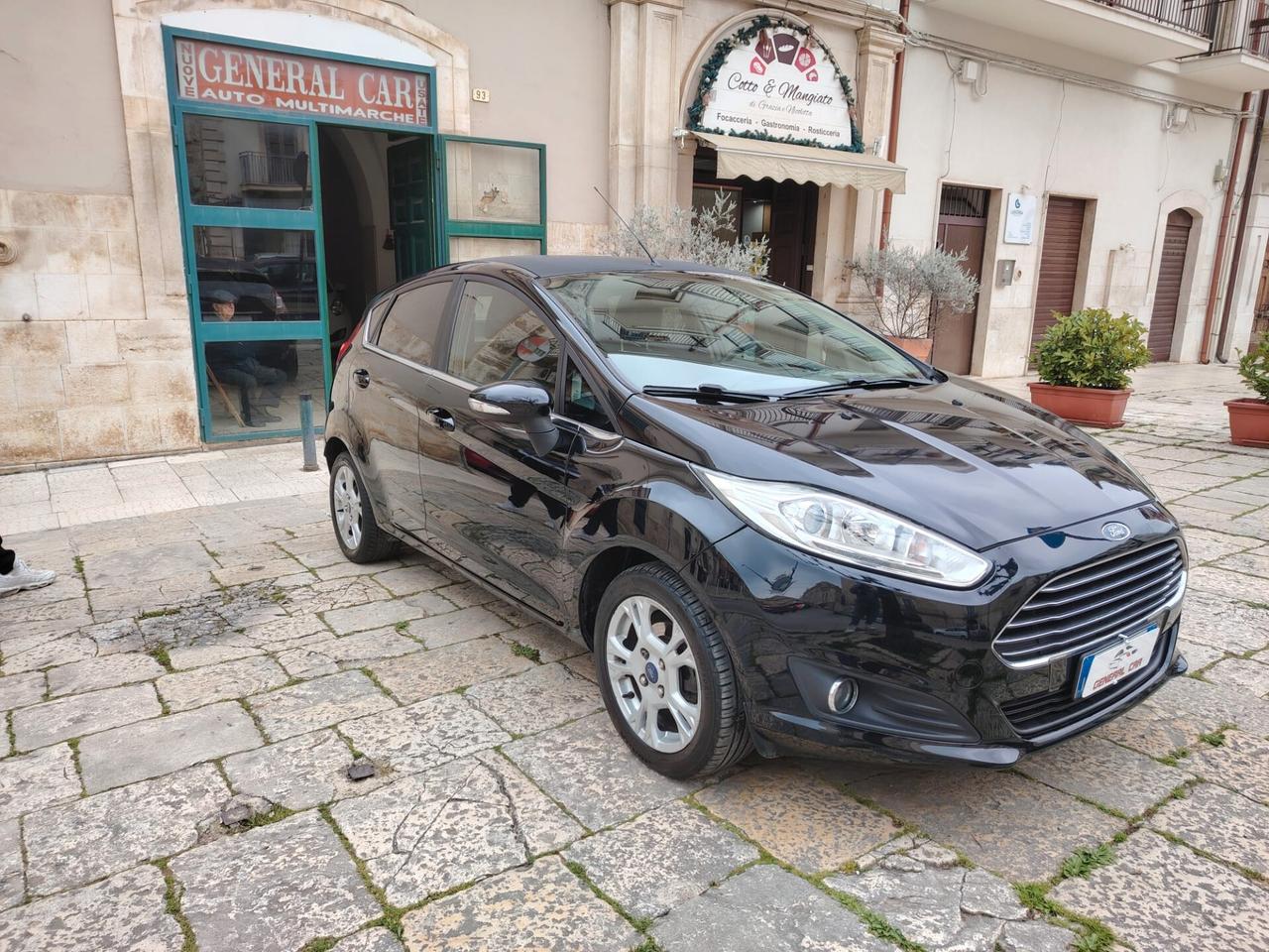 Ford Fiesta 1.5 TDCi 75CV 5 porte Titanium