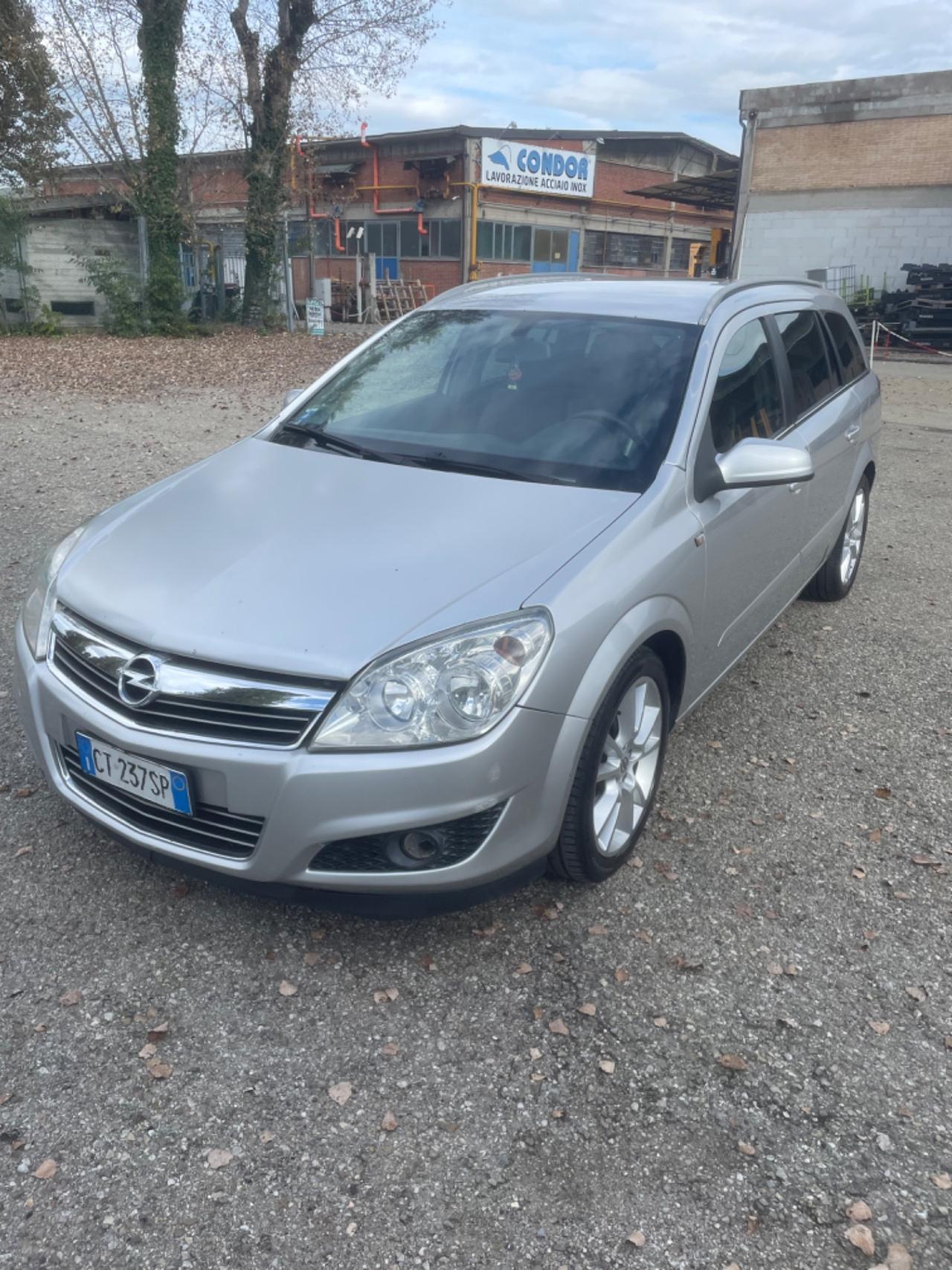 Opel Astra 1.9 CDTI 120CV Station Wagon Cosmo