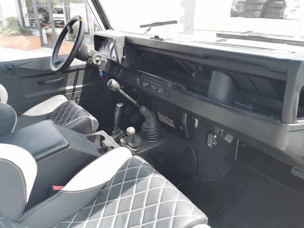 Land Rover Defender * 2.5 - TD5 - 122 Cv* - OFFERTA SENZA FINANZIAMENTO - RATE AUTO MOTO SCOOTER