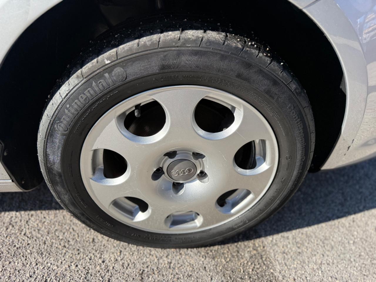 Volkswagen Touran 2.0 Trendline Ecofuel 7 Posti