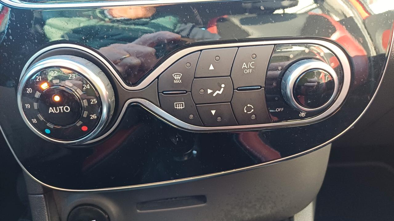 Renault Clio dCi 90CV Start&Stop 5 porte Energy Automatica neopatentati