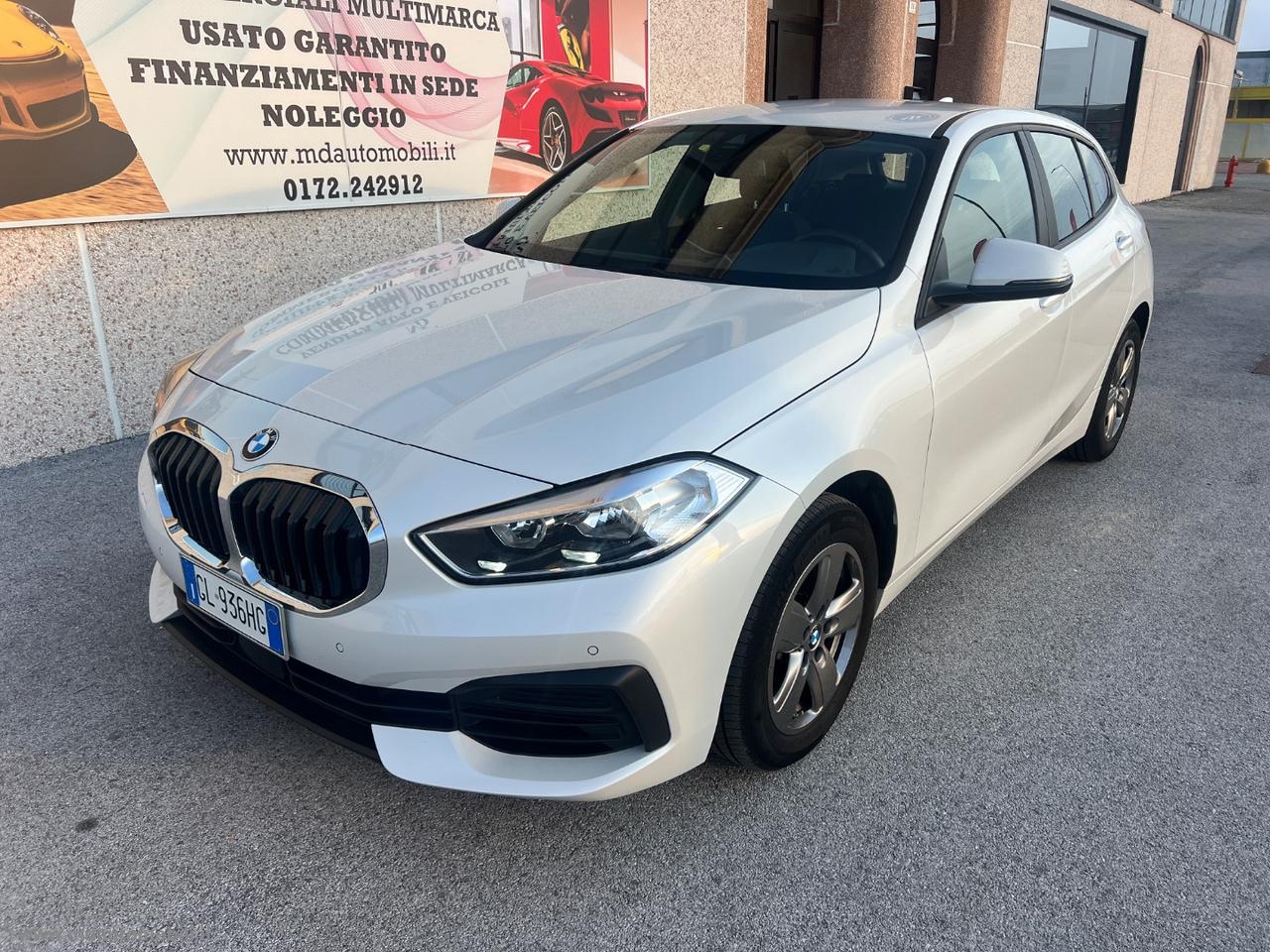 BMW 118i 5p. Advantage AUTOMATICO NAVIGATORE