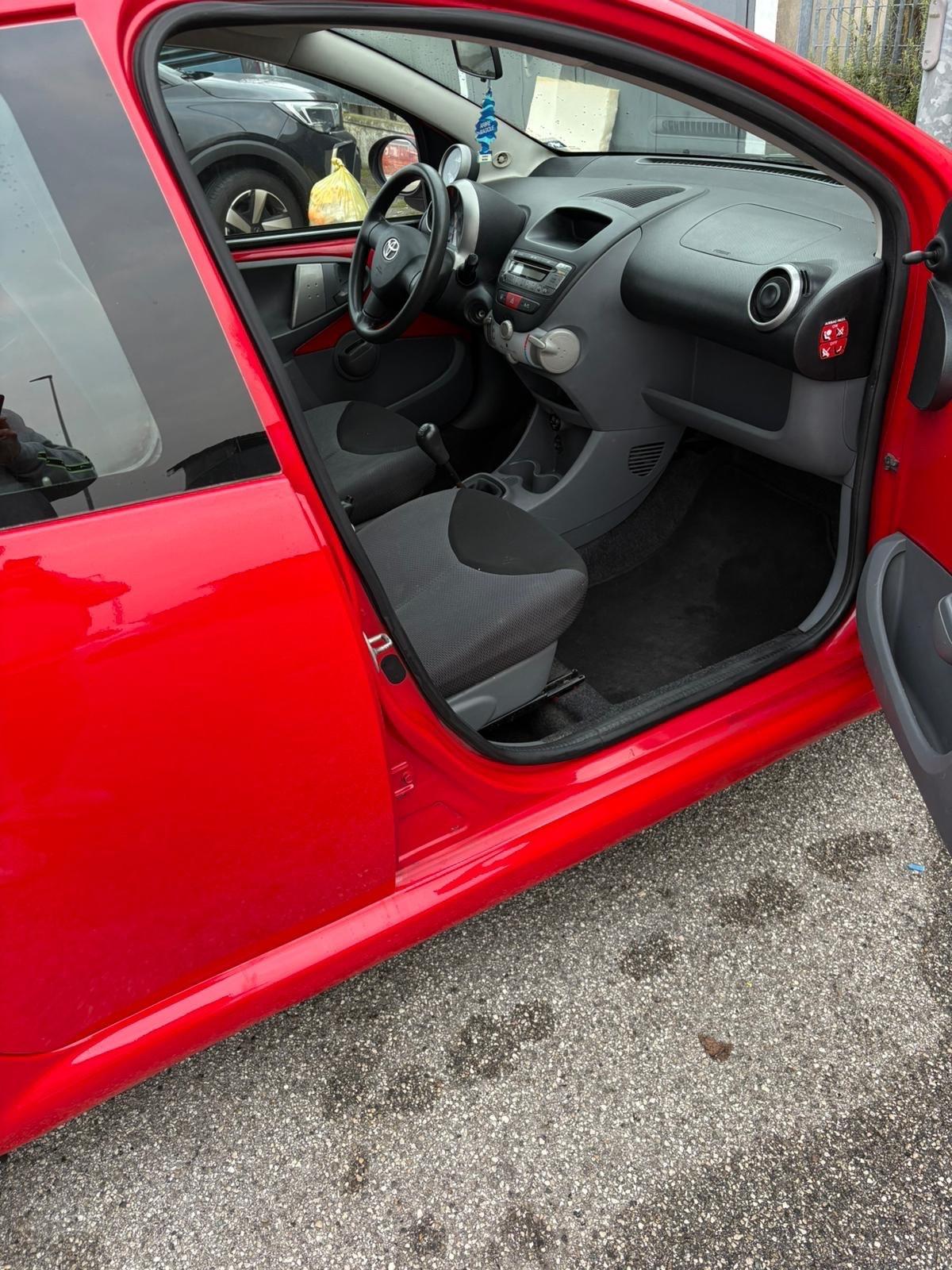 Toyota Aygo 1.0 12V VVT-i 5 porte